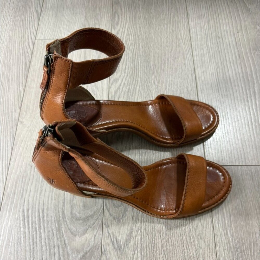 Frye Women's Brielle Tan Brown Leather Block Heel - Picture 3 of 13